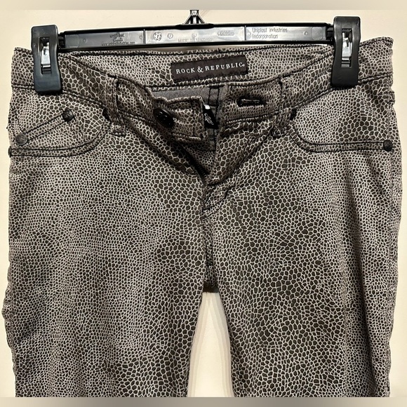 Pre-Kohls Era Rock & Republic Gray Snakeskin Print Skinny Jeans Size 25 - Picture 5 of 7